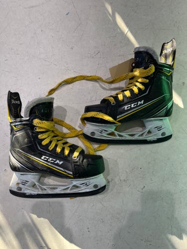 CCM Tacks 9090 Hockey Skates | Junior Size 2.5 (Regular)