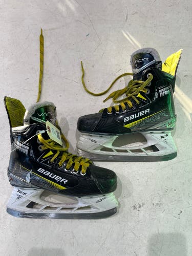Bauer Vapor X4 Hockey Skates | Junior Size 3.5 (Regular)
