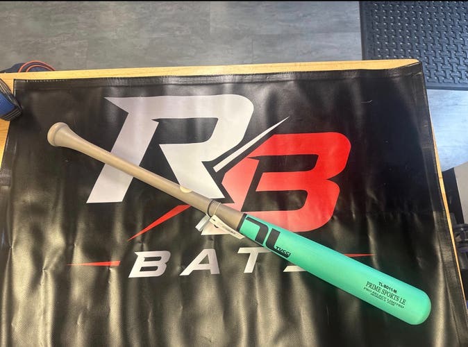 2021 Tucci Pro Select Maple Bat 33 33.5 and a 34