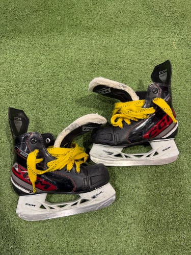 CCM JetSpeed FT680 Hockey Skates | Size 12Y