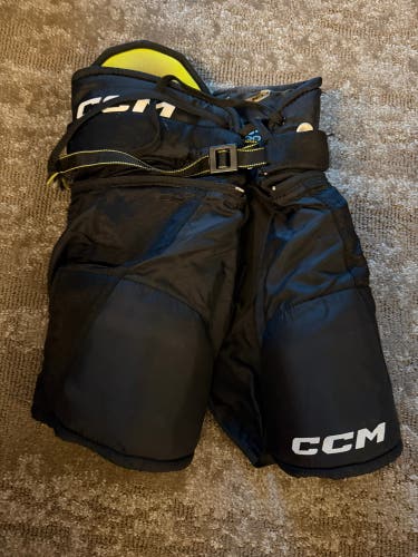 Black Youth Small CCM Tacks AS-V Hockey Pants (Used)