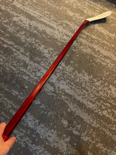 Junior Pro Blackout Hockey Stick Right Handed P28 30 Flex (Used)