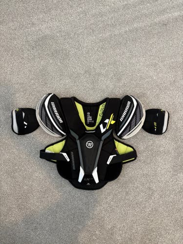 Men's Large Senior Warrior ALPHA LX 20 Shoulder Pads (Used)