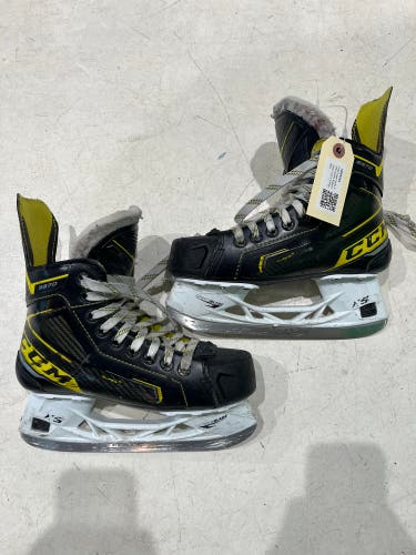 CCM Super Tacks 9370 Hockey Skates | Junior Size 3.5 (Regular)