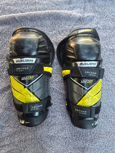 Bauer S21 Supreme UltraSonic Hockey Shin Guards – 8" Youth