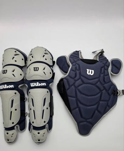 Wilson EZ Gear 2.0 Catcher Chest & Leg Protectors L/XL Navy Ages 7 - 12 (Light Used)