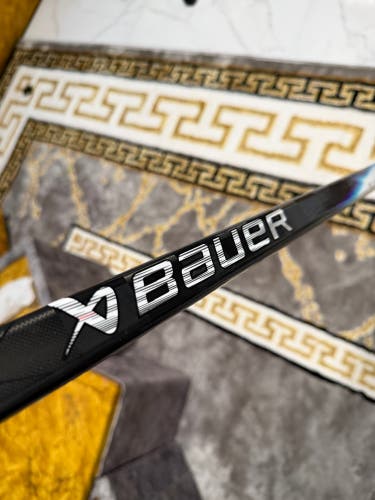 Senior Bauer Vapor Flylite Right Handed Hockey Stick 87 Flex (New)