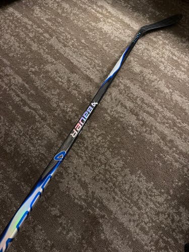 Intermediate Bauer Vapor Flylite Hockey Stick Right Handed P28 55 Flex (Used)