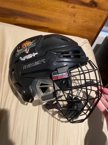 Small Bauer Re-Akt 95 Helmet (Used)