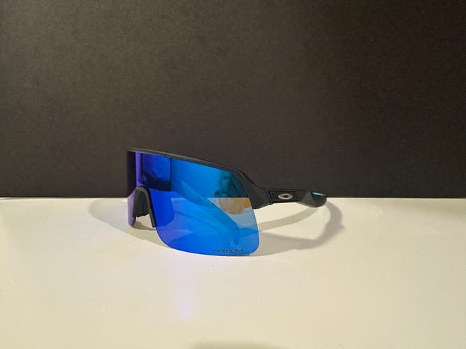 Oakley Sutro Lite
