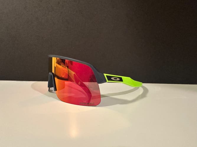 Oakley Sutro Lite
