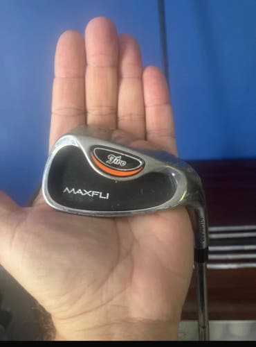 Maxfli Right Handed Iron Set (Used)