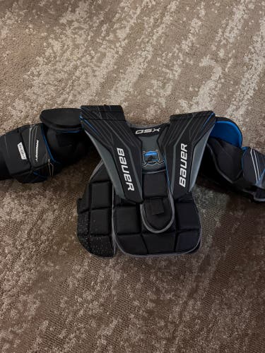 Youth Small Bauer GSX Goalie Chest Protector (Used)