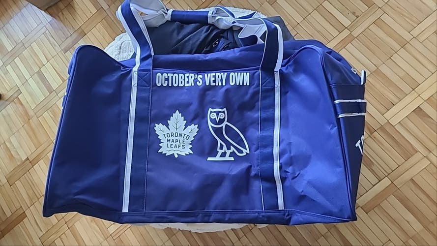 Maple Leafs x OVO bag limited edition