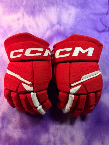 Red Intermediate CCM Next Gloves 12" (Used)