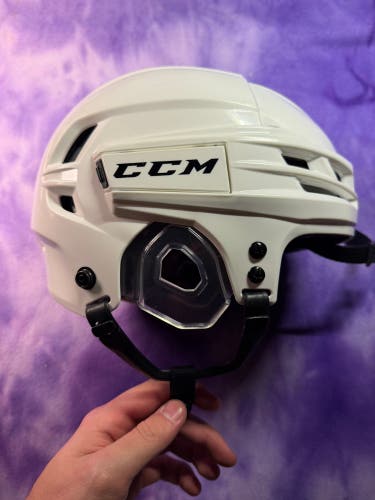 White Small CCM Tacks 920 Helmet (Used)