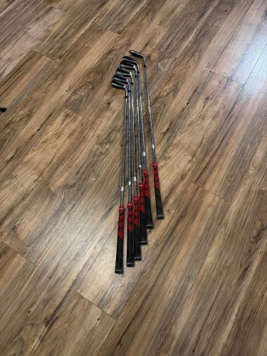 Men's Right Handed Iron Set (6 Clubs) #6 - #9, PW, SW (Used)