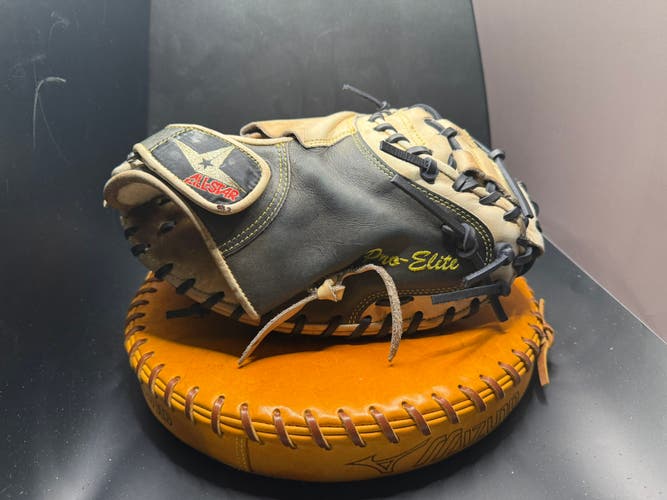 Catcher's RH All Star CM3000xsbt Baseball Glove 32" (Used)
