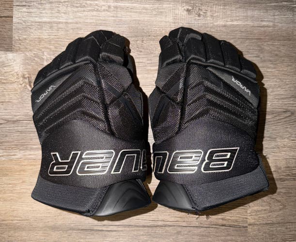 Bauer Vapor Flylite Gloves 14" (Used)