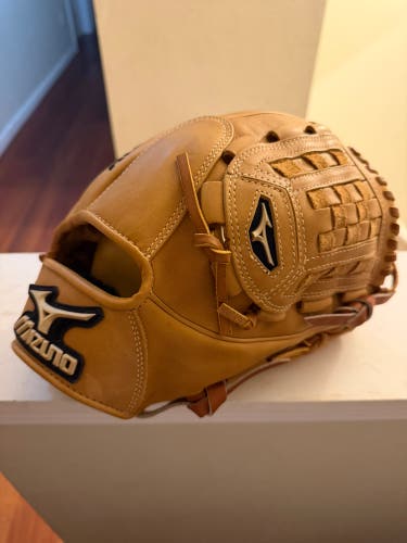 Mizuno Global Elite RH Pitcher's Baseball Glove 12" (New)