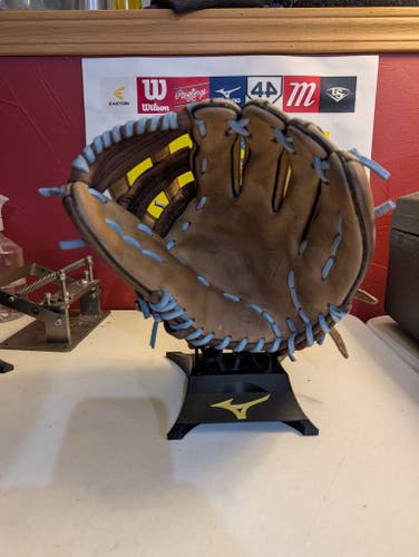 Infield RH Mizuno Vintage pro Baseball Glove 12" (Used)