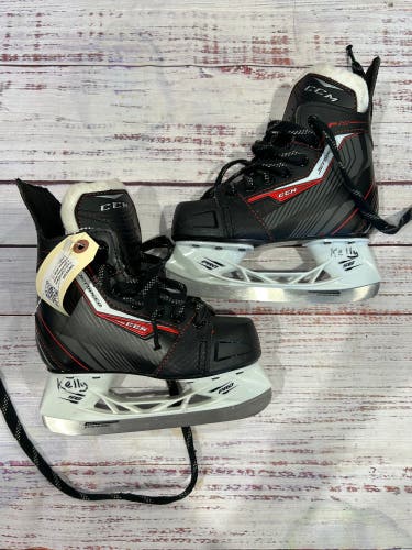 Youth CCM JetSpeed 250 Hockey Skates Regular Width 12 (Used)