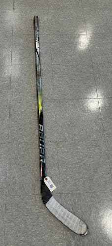 Intermediate Bauer Vapor Hyperlite 2 Hockey Stick Left Hand P88 55 Flex (Used)