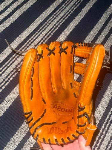 Wilson A2000 LH Outfield Baseball Glove 12.75" (Used)