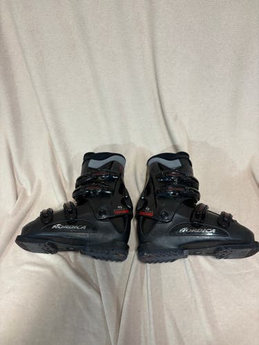 Mondo 26 & 26.5 Nordica All Mountain Ski Boots (Used)