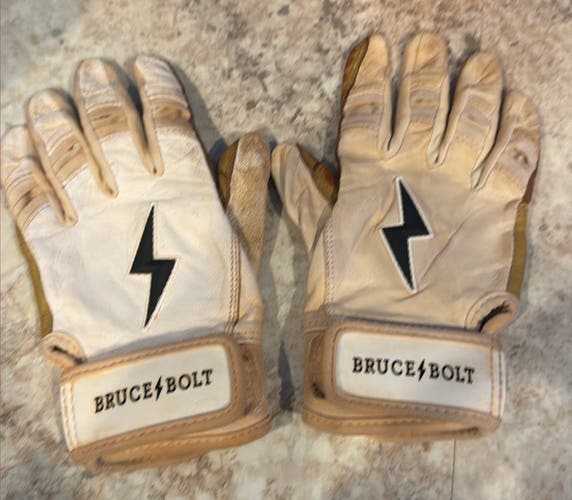 Bruce Bolt Youth Medium White and Tan Creator Series Batting Gloves (Used)