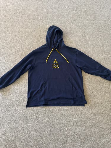 Michigan Men's XL Jordan Sweatshirt