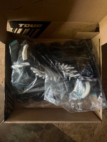 Tour Volt Kv2 Inline Skates Regular Width Size 8.5 (Used)