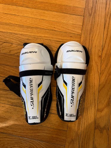 Youth Bauer Supreme 150 9" Shin Pads (Used)