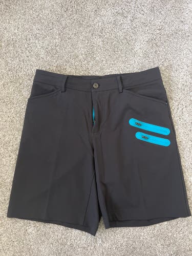 Gray Size 36 Men's Lululemon Shorts (Used)