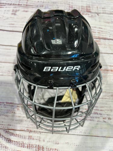 Black Medium Bauer Re-Akt 55 Helmet (Used)