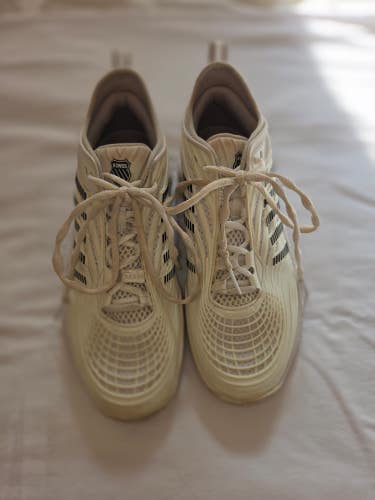 Size M 8.0 (W 9.0) Tennis Shoes (Used)
