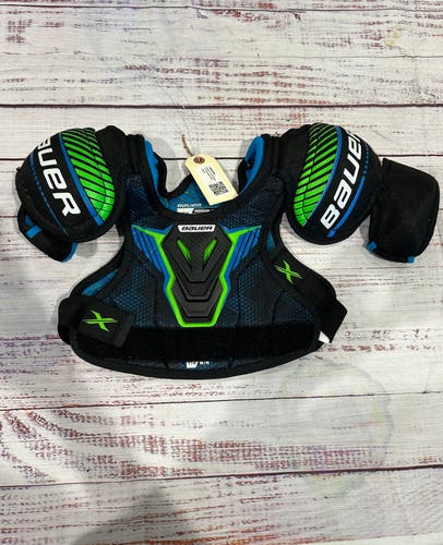 Medium Youth Bauer X Shoulder Pads (Used)
