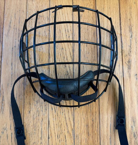 *NEW* CCM FM10 Hockey Cage / Mask Senior Medium *RARE*