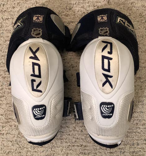 Senior Medium Reebok 9K Elbow Pads (Used)