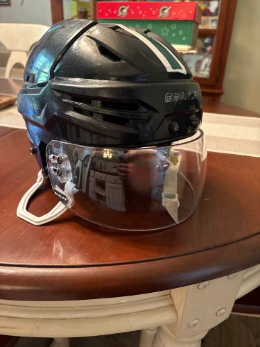 Large Bauer Re-Akt 95 Helmet (Used)