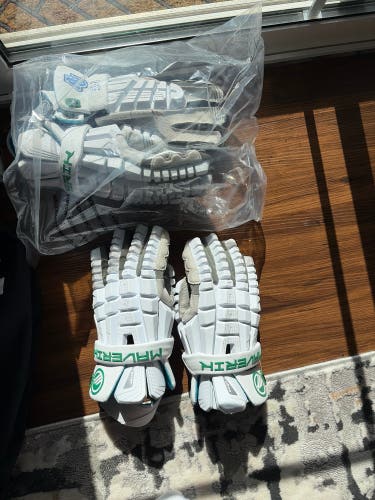 Maverik Shift Lacrosse Gloves (New)