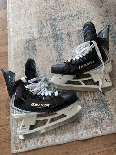 Black/Navy 2025 Bauer Vapor Flylite Hockey Skates Wide Width 10 (Used)