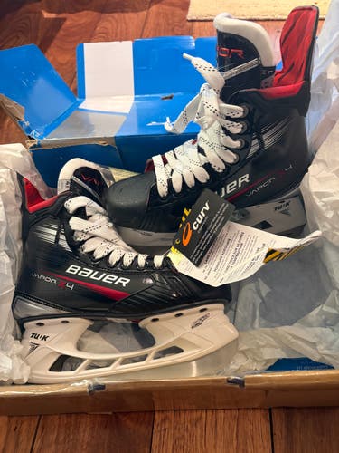 *NEW* Bauer Skate X4 INT 4.5 Fit 1