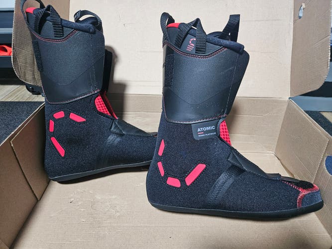 Mondo 27 & 27.5 Men's Atomic Hawx Prime 130 Ski Boots Stiff Flex (New)