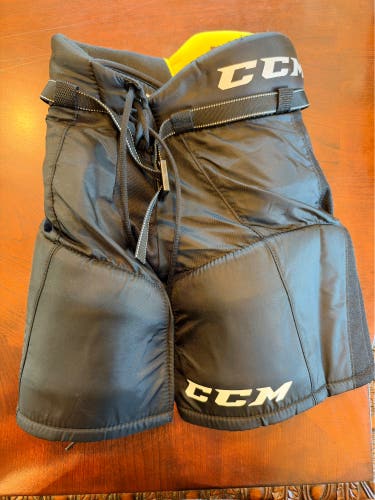 Youth Large CCM Tacks 9550 Hockey Pants (Used)
