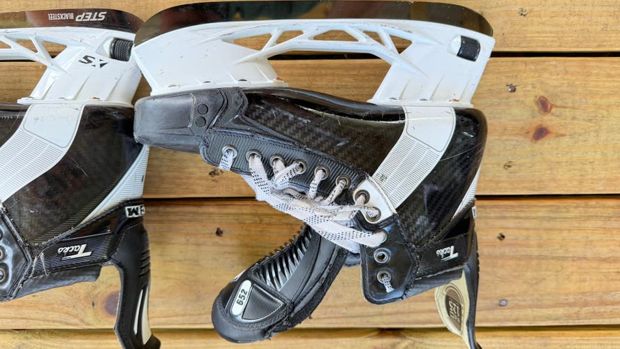 Black 2024 CCM Tacks 652 Hockey Skates Regular Width 9.5 (Used)