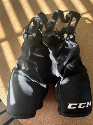 Youth Medium CCM 90 Hockey Pants (Used)