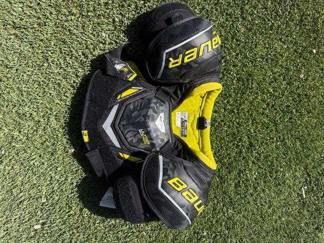 Small Youth Bauer Supreme Ultrasonic Shoulder Pads (Used)