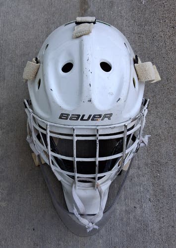 Senior Fit 2/Medium Bauer NME VTX Goalie Mask (Used)