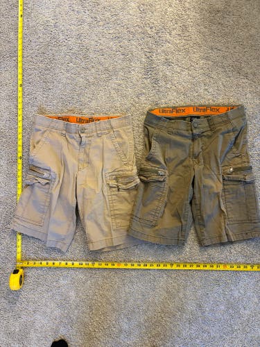 2 pairs Size 32 Men's cargo Shorts